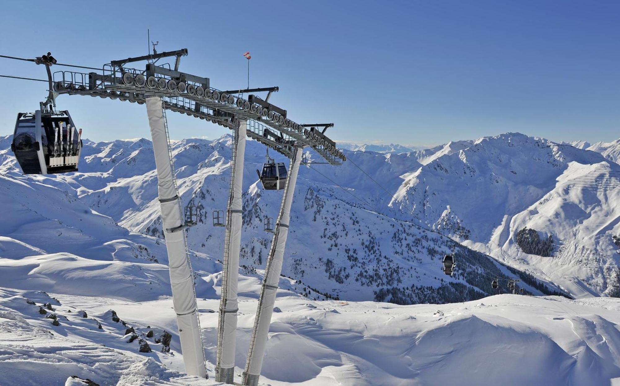 Haus Martina Im Skigebiet - Ohne Verpflegung Hotel Hochfugen Exterior photo