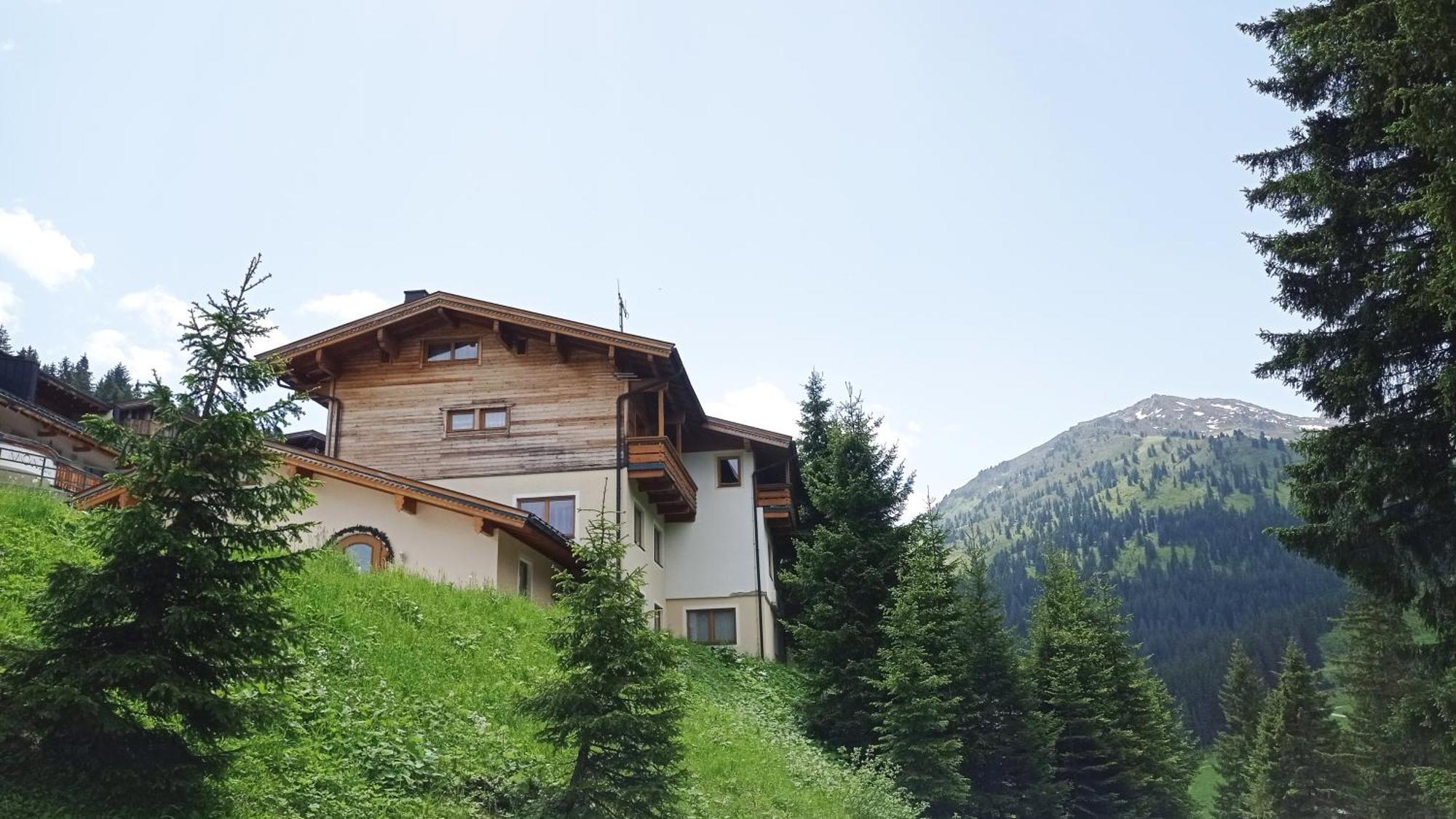 Haus Martina Im Skigebiet - Ohne Verpflegung Hotel Hochfugen Exterior photo